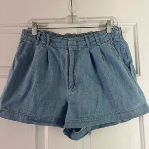 Like New Z Supply Chambray shorts Sz Medium